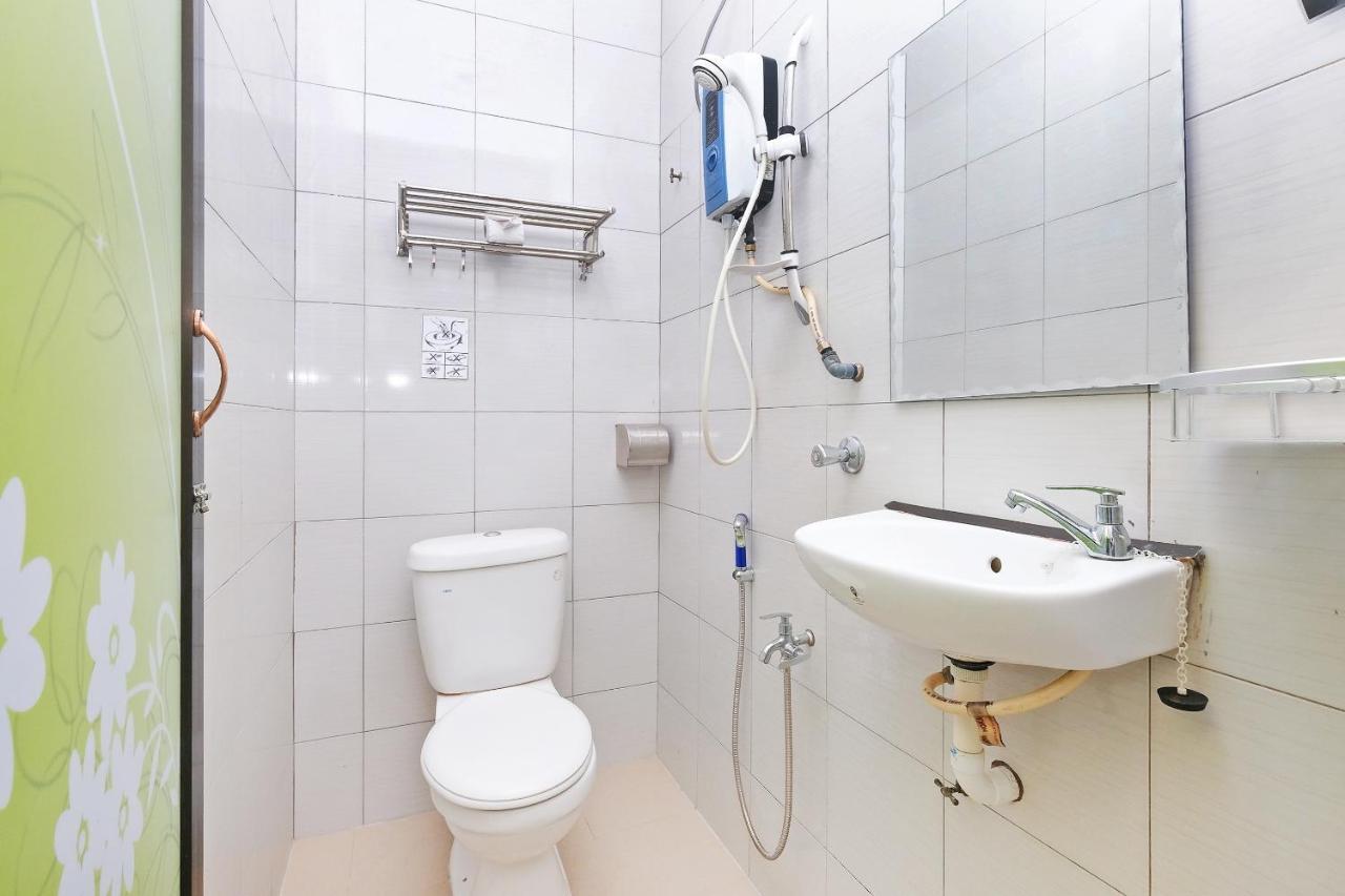Oyo 850 Gold Star Hotel Chukai Luaran gambar