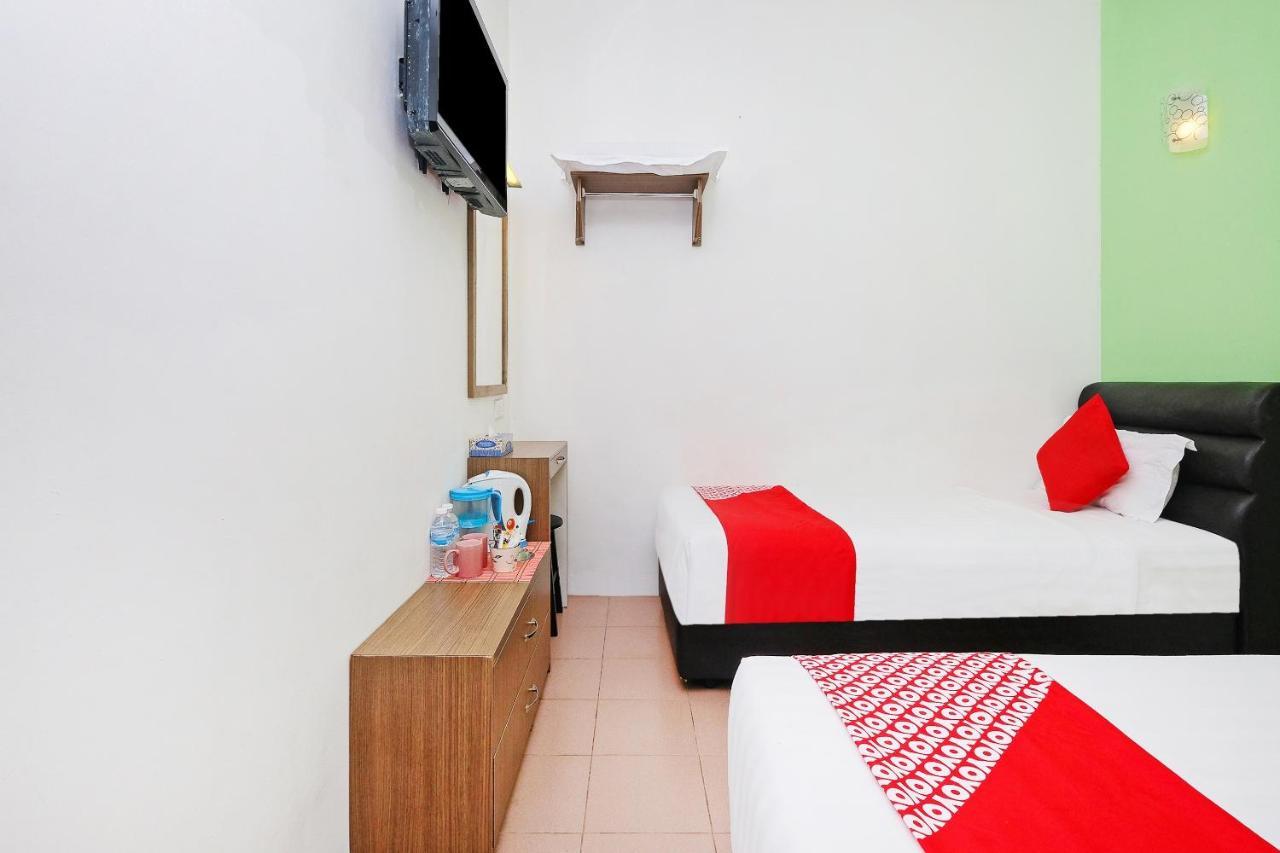 Oyo 850 Gold Star Hotel Chukai Luaran gambar