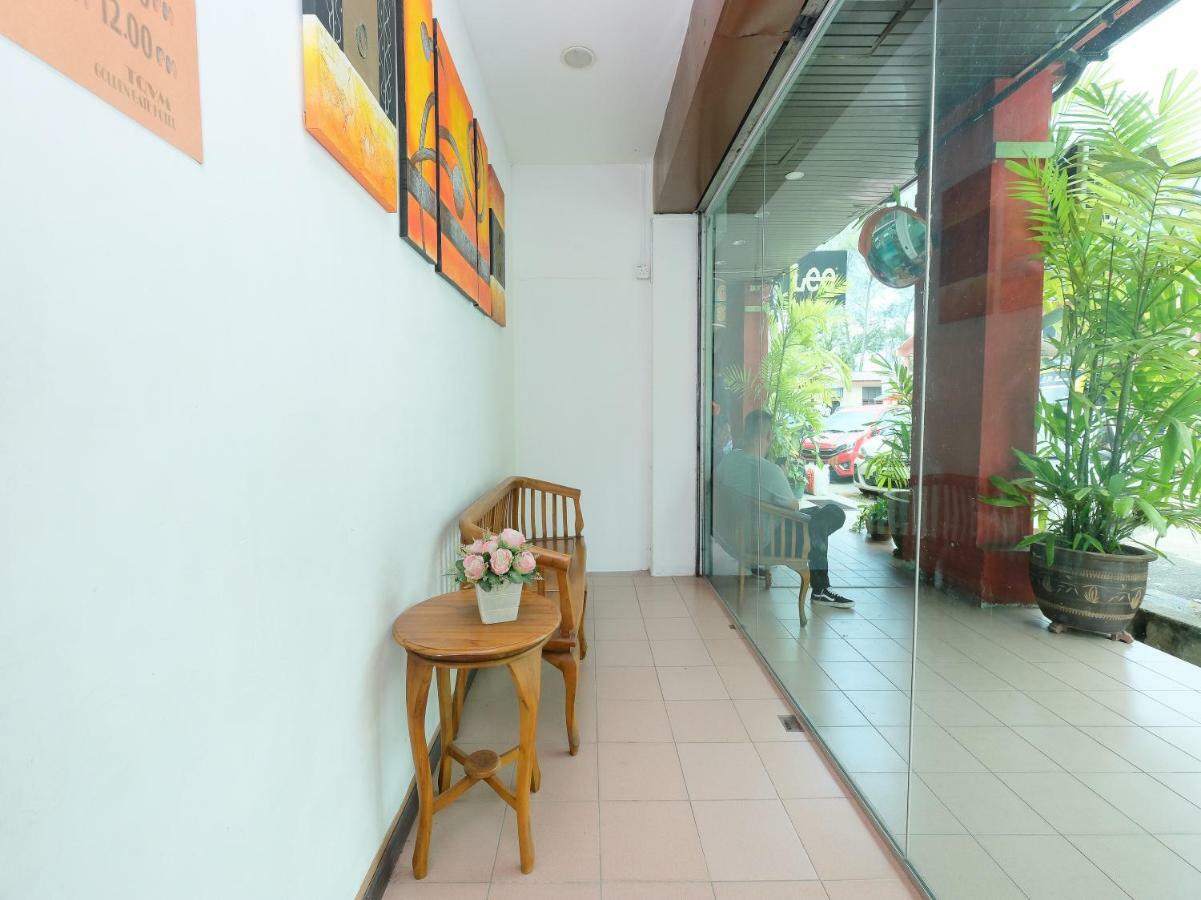 Oyo 850 Gold Star Hotel Chukai Luaran gambar