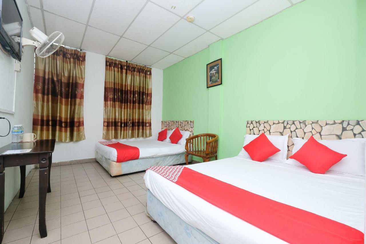 Oyo 850 Gold Star Hotel Chukai Luaran gambar