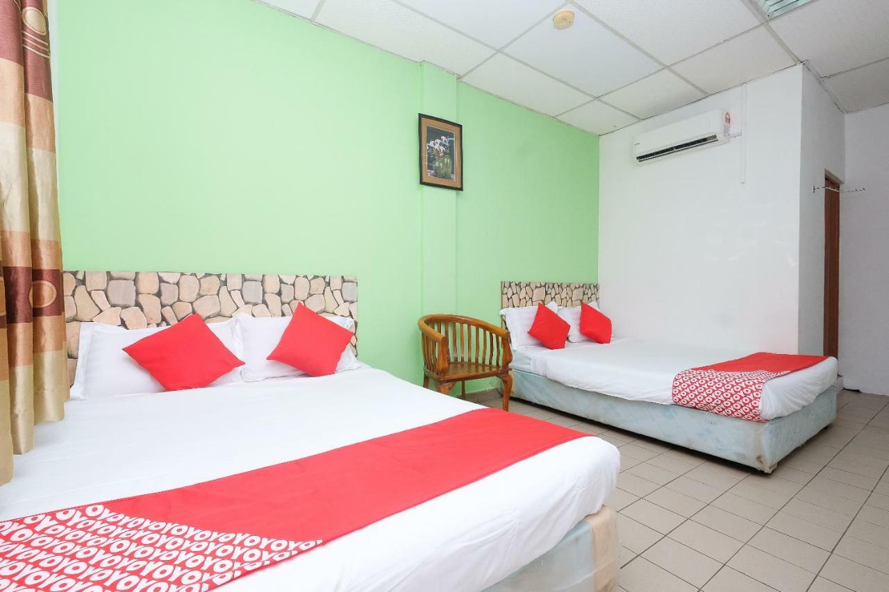 Oyo 850 Gold Star Hotel Chukai Luaran gambar